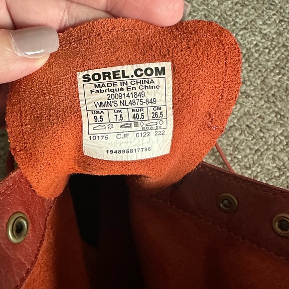 Sorel suede burnt orange bootie (women’s) - Picture 2 of 7